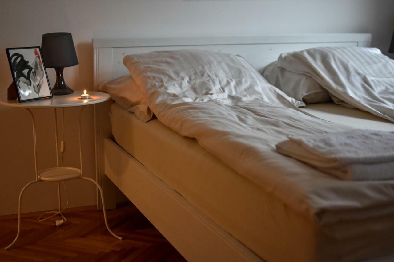White House Apartment *